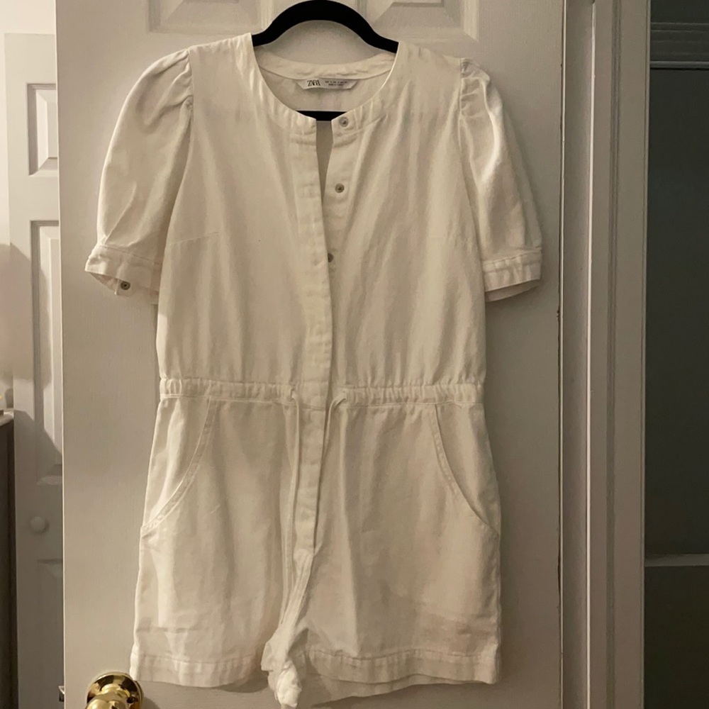 White jumpsuit from Zara